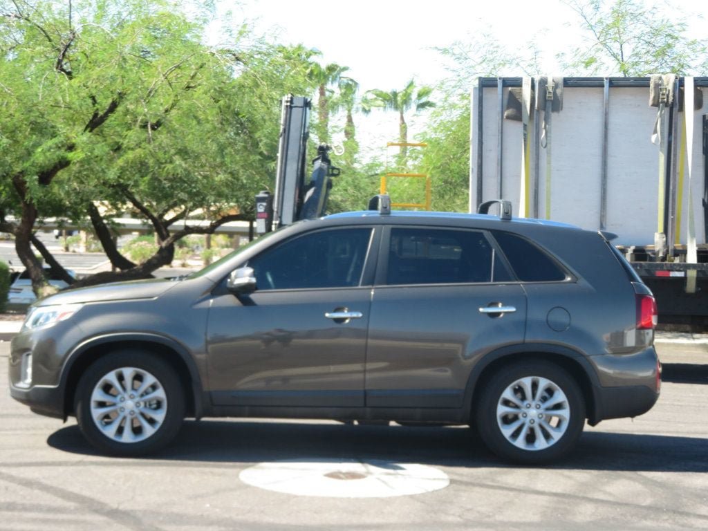 Used 2014 Kia Sorento EX w/ EX V6 Touring Package FWD image 2