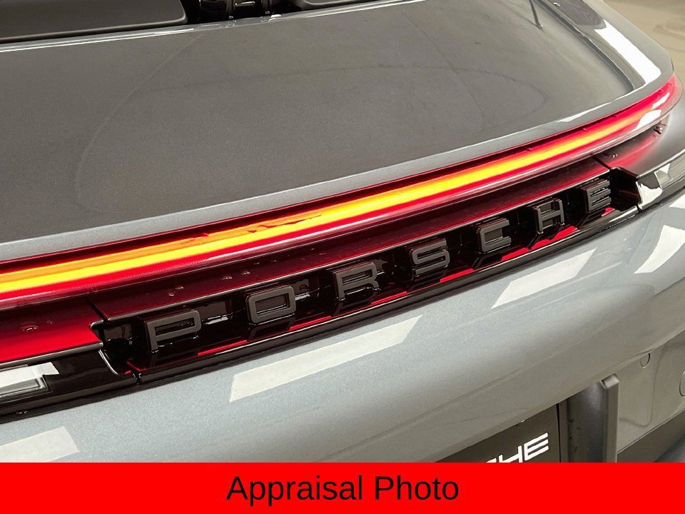 Certified 2026 Porsche 911 Targa 4 GTS AWD/4WD image 32