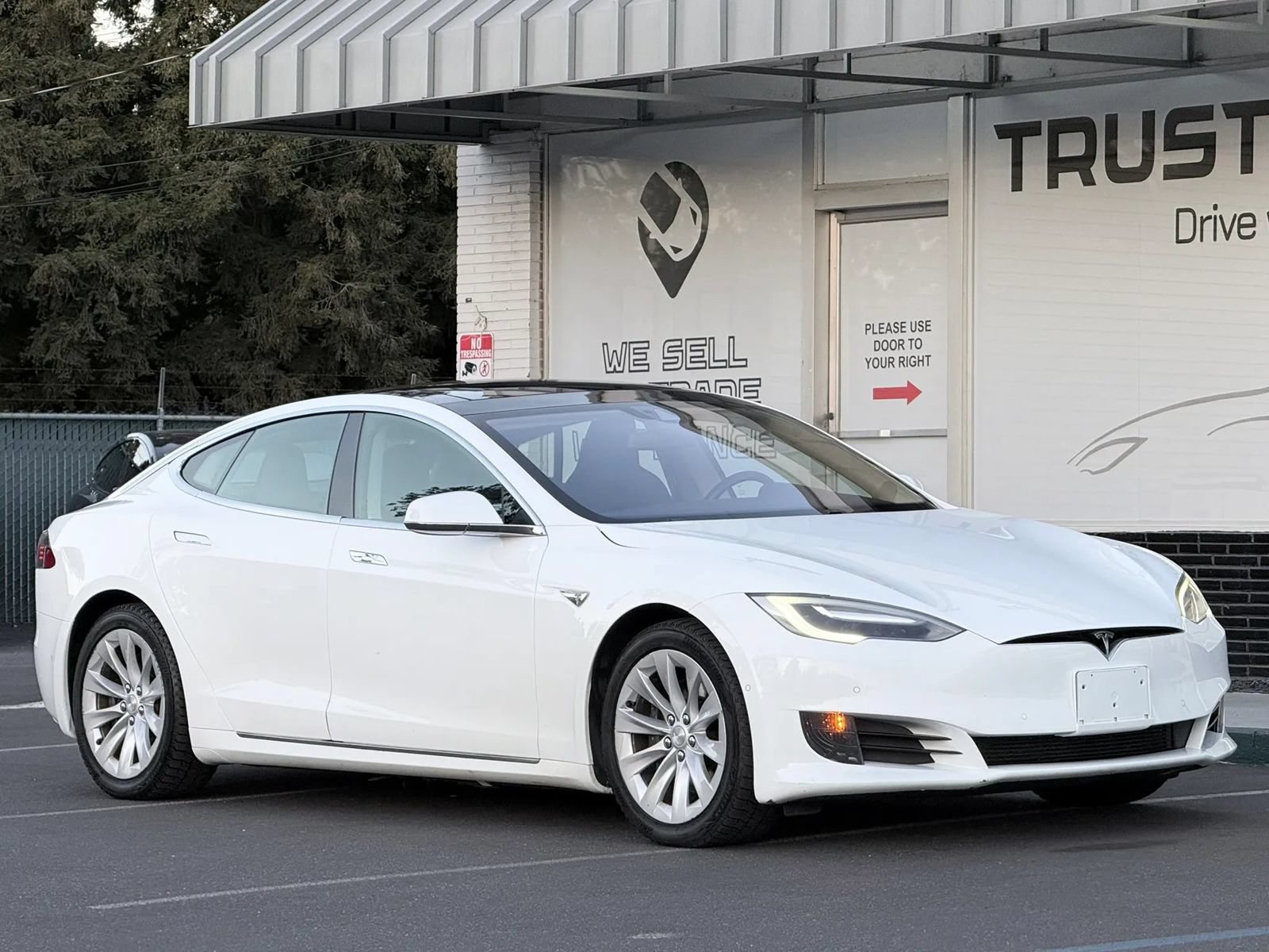 Used 2016 Tesla Model S 90D AWD/4WD image 4