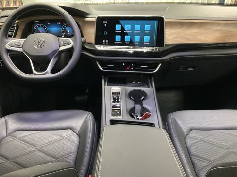 New 2026 Volkswagen Atlas SE image 11