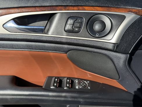 Used 2020 Lincoln MKZ Reserve w/ Elements Package image 23