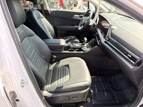 Used 2024 Kia Sportage SX AWD/4WD image 9