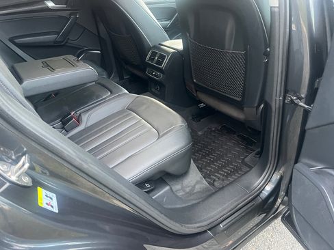 Used 2018 Audi Q5 2.0T Premium image 16