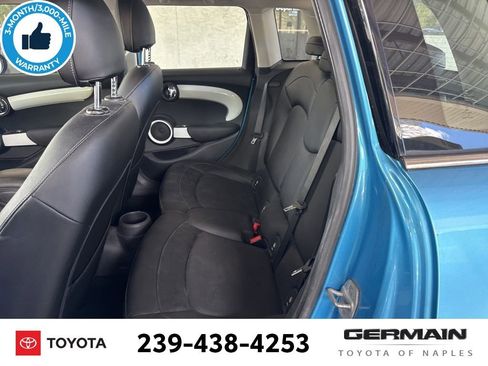 Used 2016 MINI Cooper 4-Door Hardtop image 13