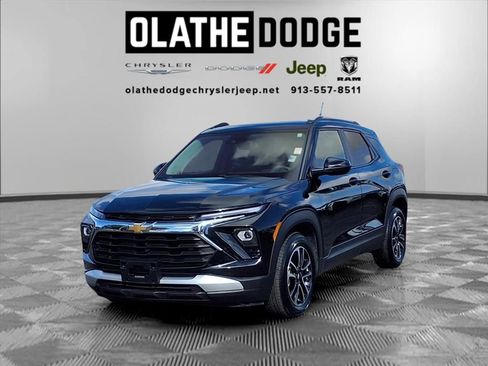 Used 2025 Chevrolet TrailBlazer LT image 1