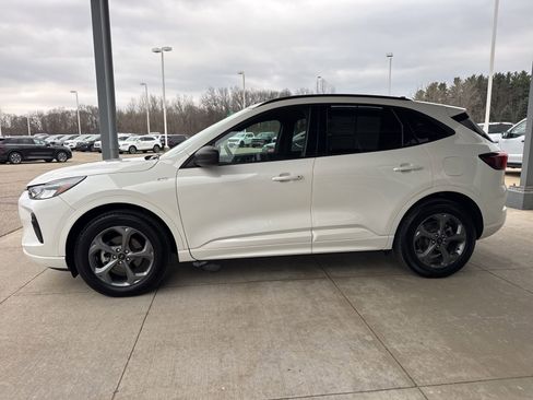 Certified 2023 Ford Escape ST-Line w/ Tech Pack #1 image 4