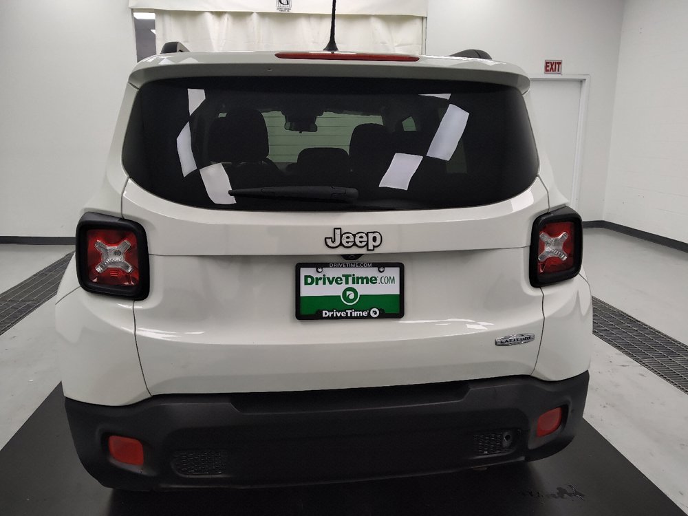 Used 2017 Jeep Renegade Latitude FWD image 7