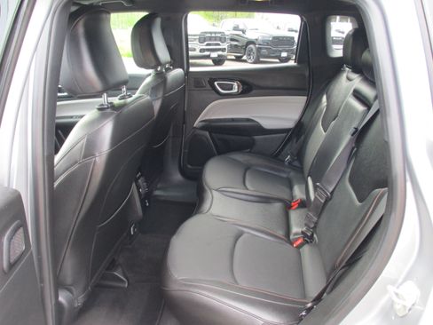 Used 2024 Jeep Compass Limited w/ Elite Group AWD/4WD image 13