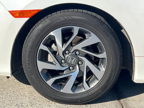 Used 2018 Honda Civic EX image 24