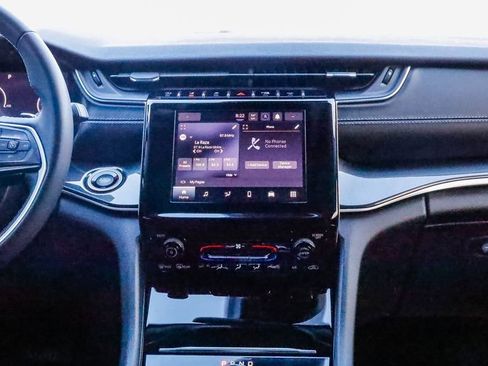 Certified 2022 Jeep Grand Cherokee L Laredo w/ Luxury Tech Group I image 16