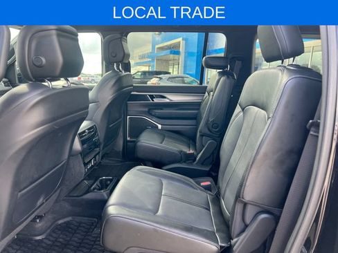 Used 2024 Jeep Wagoneer Series II AWD/4WD image 15