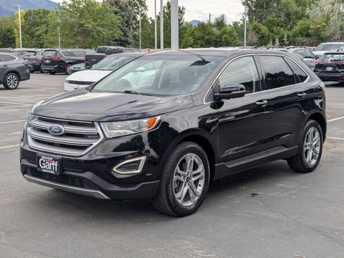 Used 2017 Ford Edge Titanium FWD image 10