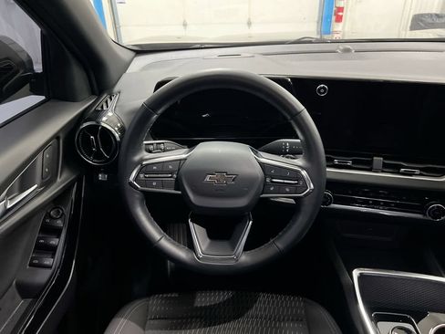 Used 2026 Chevrolet Equinox LT w/ Midnight Edition AWD/4WD image 11