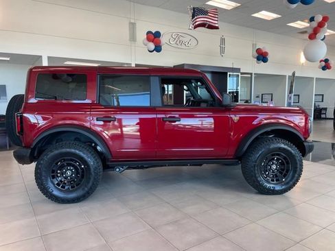 New 2026 Ford Bronco Badlands w/ Sasquatch Package AWD/4WD image 6