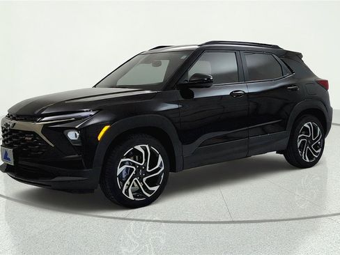 Used 2026 Chevrolet TrailBlazer RS w/ Convenience Package AWD/4WD image 3