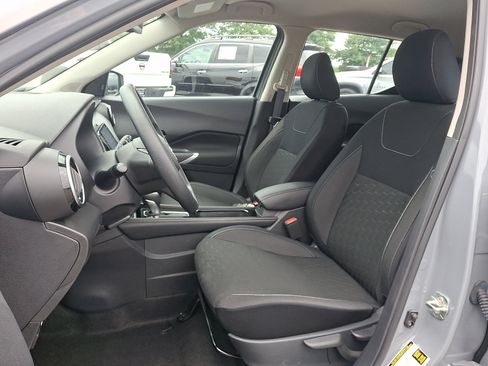 Certified 2024 Nissan Kicks SV w/ Interior Electronics Package FWD image 16
