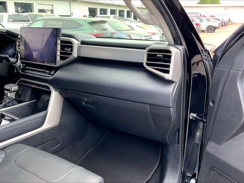 Used 2022 Toyota Tundra Limited image 17