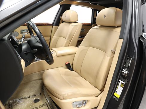 Used 2011 Rolls-Royce Ghost RWD image 18