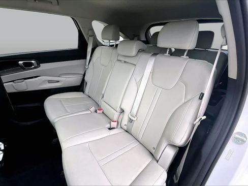 Used 2026 Kia Sorento S FWD image 18