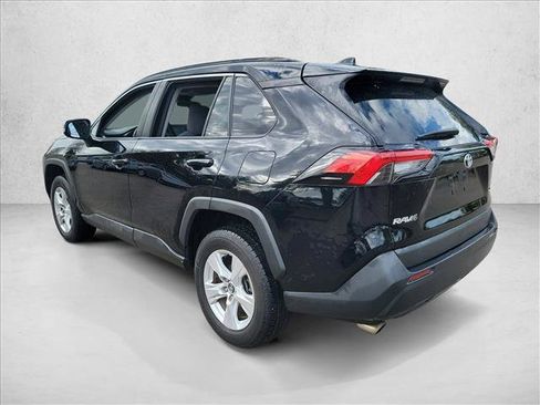 Used 2021 Toyota RAV4 XLE w/ Convenience Package image 7