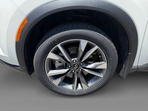Used 2023 INFINITI QX60 Luxe w/ Performance Audio Package AWD/4WD image 9