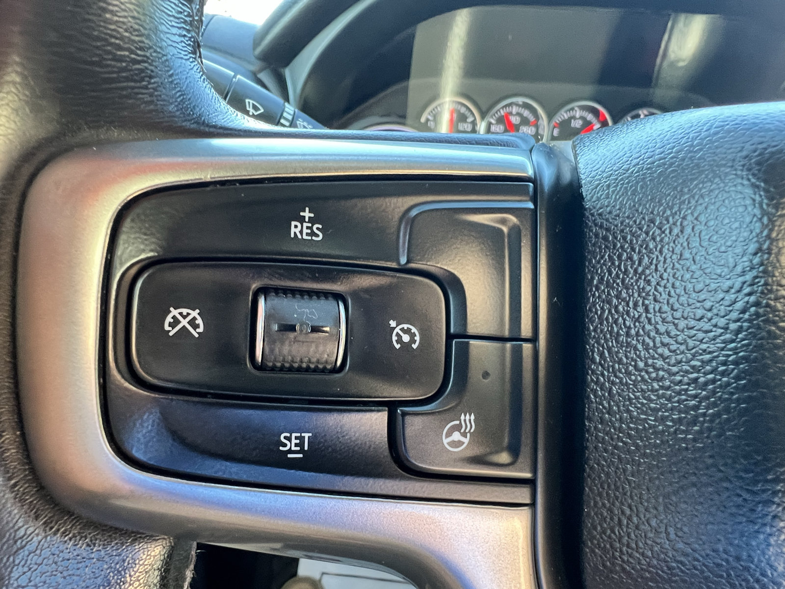 Used 2021 Chevrolet Silverado 1500 LT RWD image 36