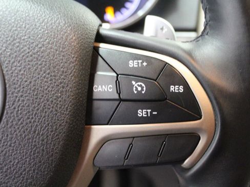 Used 2014 Jeep Grand Cherokee Laredo image 10