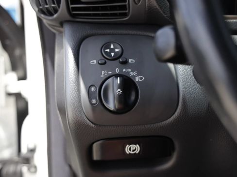 Used 2002 Mercedes-Benz C 230 Coupe image 34