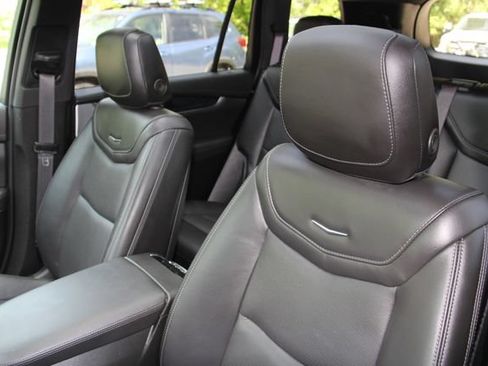Used 2024 Cadillac XT6 Premium Luxury w/ Technology Package AWD/4WD image 22