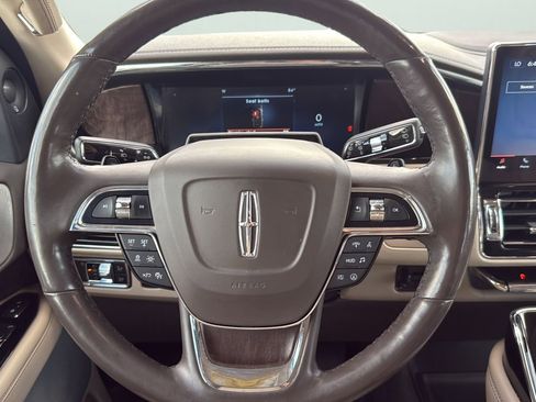 Used 2022 Lincoln Navigator L Reserve AWD/4WD image 12