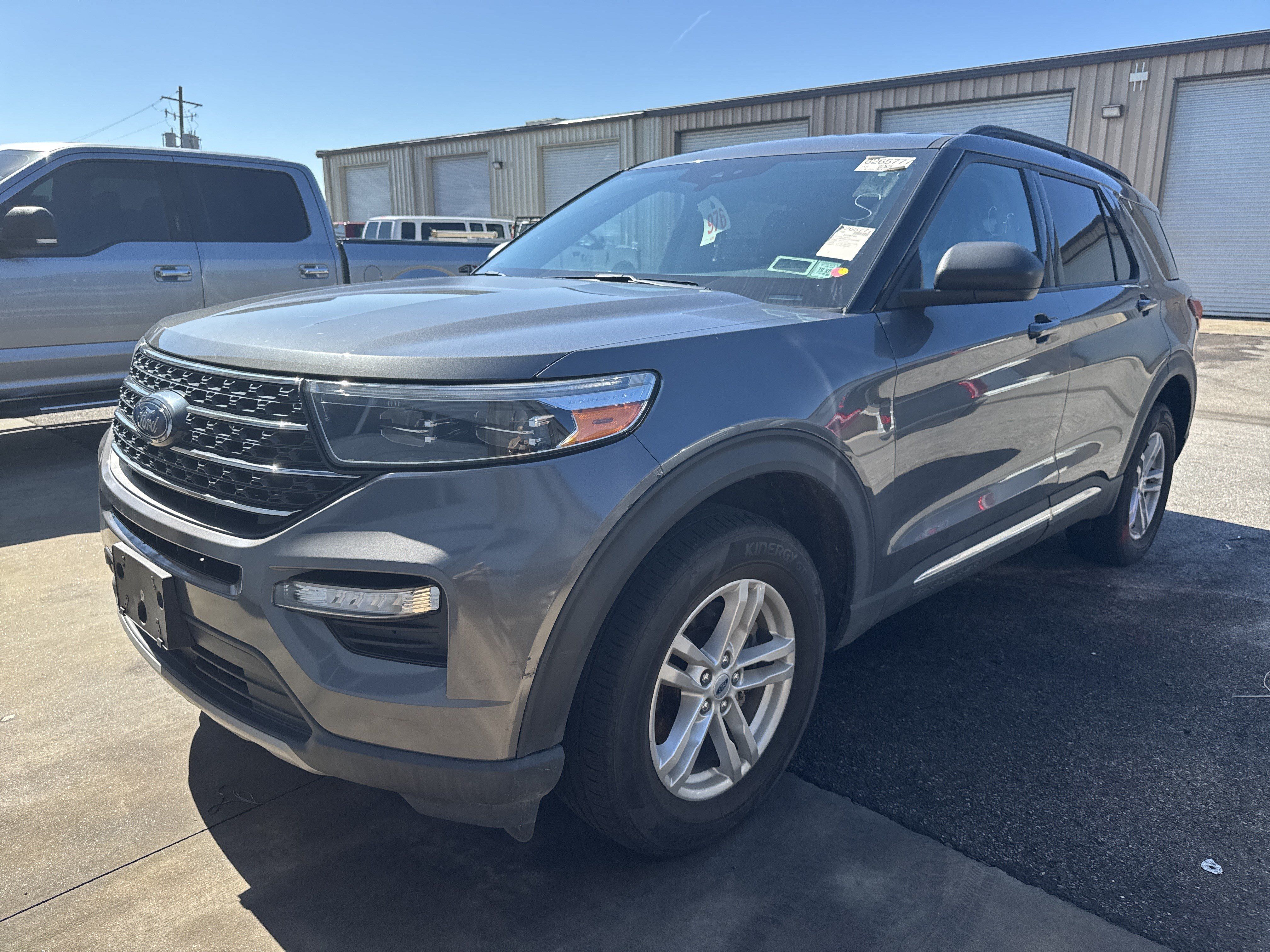 Used 2023 Ford Explorer XLT w/ Equipment Group 202A AWD/4WD image 1