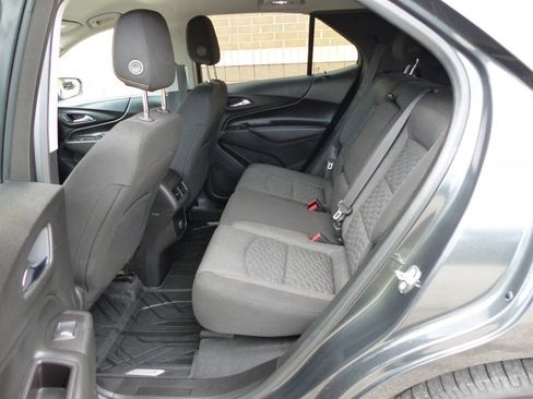 Used 2018 Chevrolet Equinox LT FWD image 34