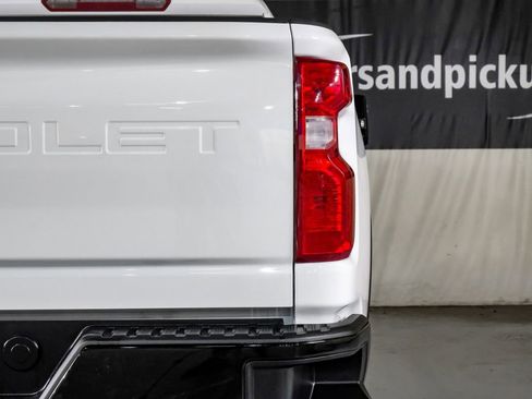 Used 2022 Chevrolet Silverado 2500 Custom w/ Custom Value Package AWD/4WD image 39