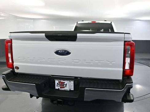 Used 2024 Ford F350 XLT w/ FX4 Off-Road Package image 7