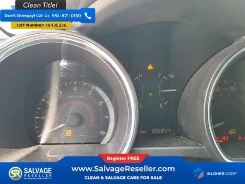 Used 2010 Toyota Highlander SE image 12