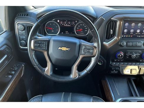Used 2020 Chevrolet Silverado 2500 High Country w/ Z71 Off-Road Package image 9