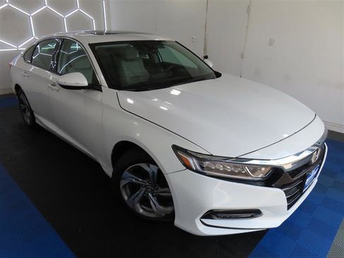 Used 2018 Honda Accord EX image 5