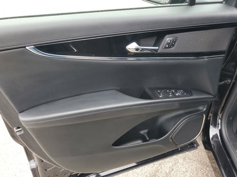 Certified 2023 Lincoln Nautilus AWD w/ Premium Package image 10