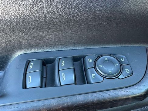 Used 2023 GMC Acadia Denali w/ Denali Ultimate Package image 17