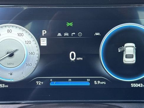 Used 2024 Hyundai Elantra Limited image 27