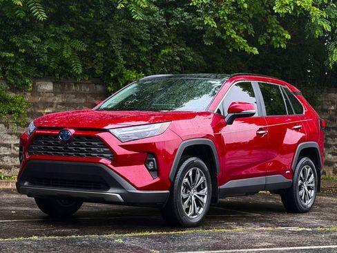 Used 2023 Toyota RAV4 Limited AWD/4WD image 11