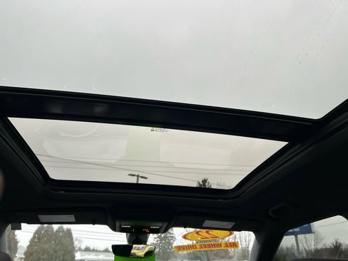 Used 2022 Chevrolet Blazer RS w/ Enhanced Convenience Package image 23