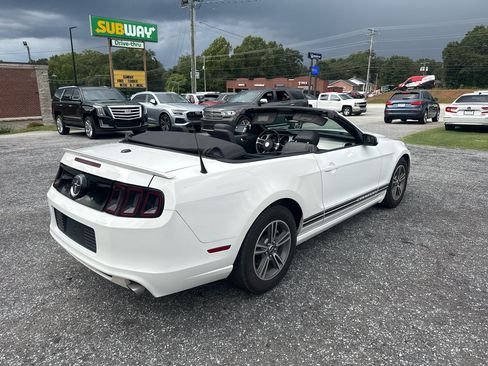 Used 2013 Ford Mustang Premium RWD image 7