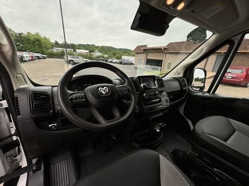 Used 2025 RAM ProMaster 2500 w/ Convenience Group FWD image 19