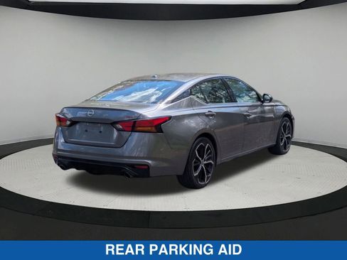Used 2023 Nissan Altima 2.5 SR FWD image 4