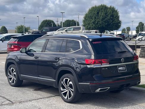 Used 2021 Volkswagen Atlas SEL Premium AWD/4WD image 4