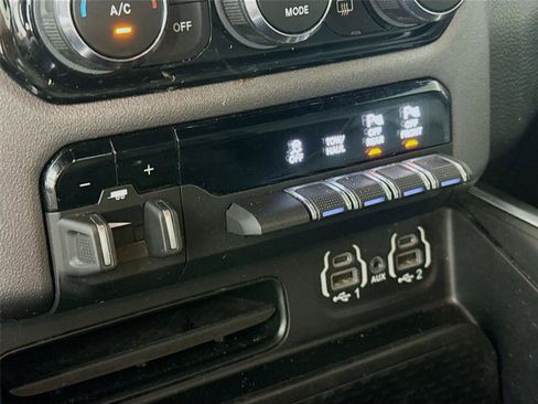 Used 2021 RAM 1500 Big Horn RWD image 14