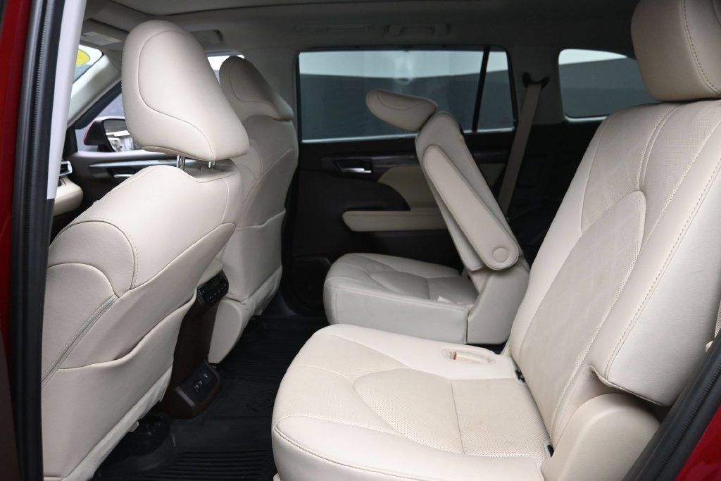 Used 2020 Toyota Highlander Platinum AWD/4WD image 14