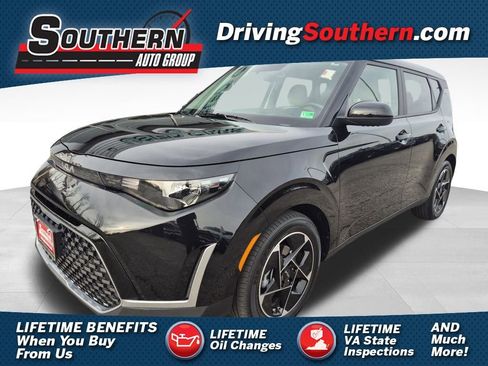 Used 2025 Kia Soul EX image 1