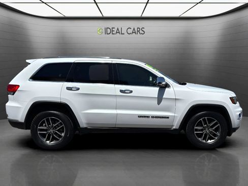 Used 2017 Jeep Grand Cherokee Limited w/ Luxury Group II RWD image 4